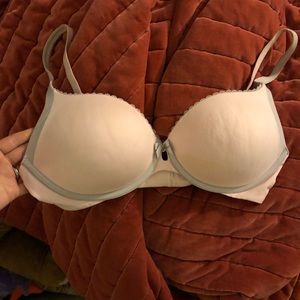 “Body by Victoria” Ballet Pink Bra